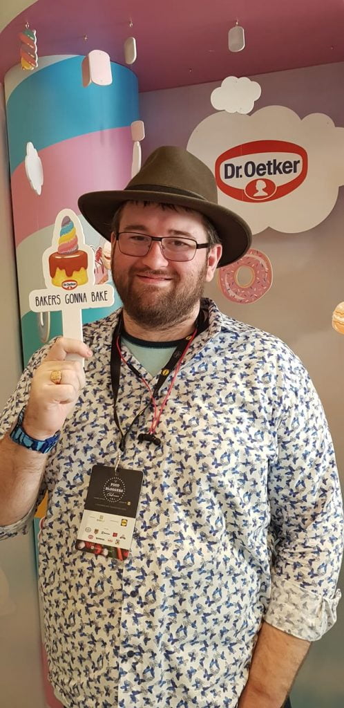 De ce nu ma imbrac in negru (Guest post - Emil Calinescu)