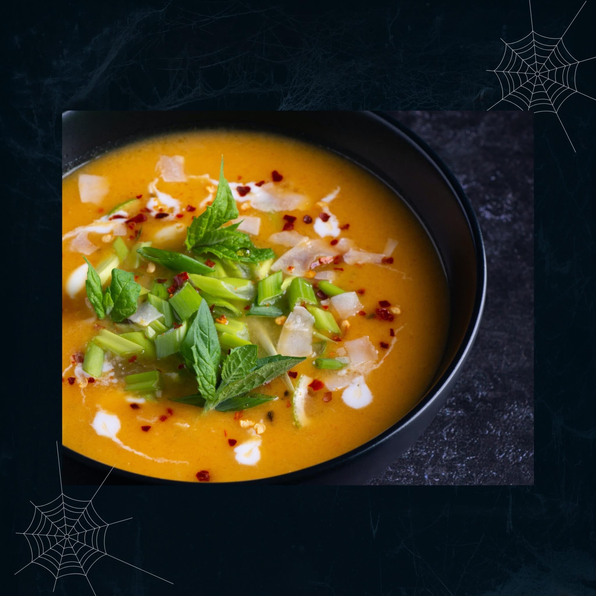 FRANKEnstein de Halloween Lady in Black Supa dovleac scaled