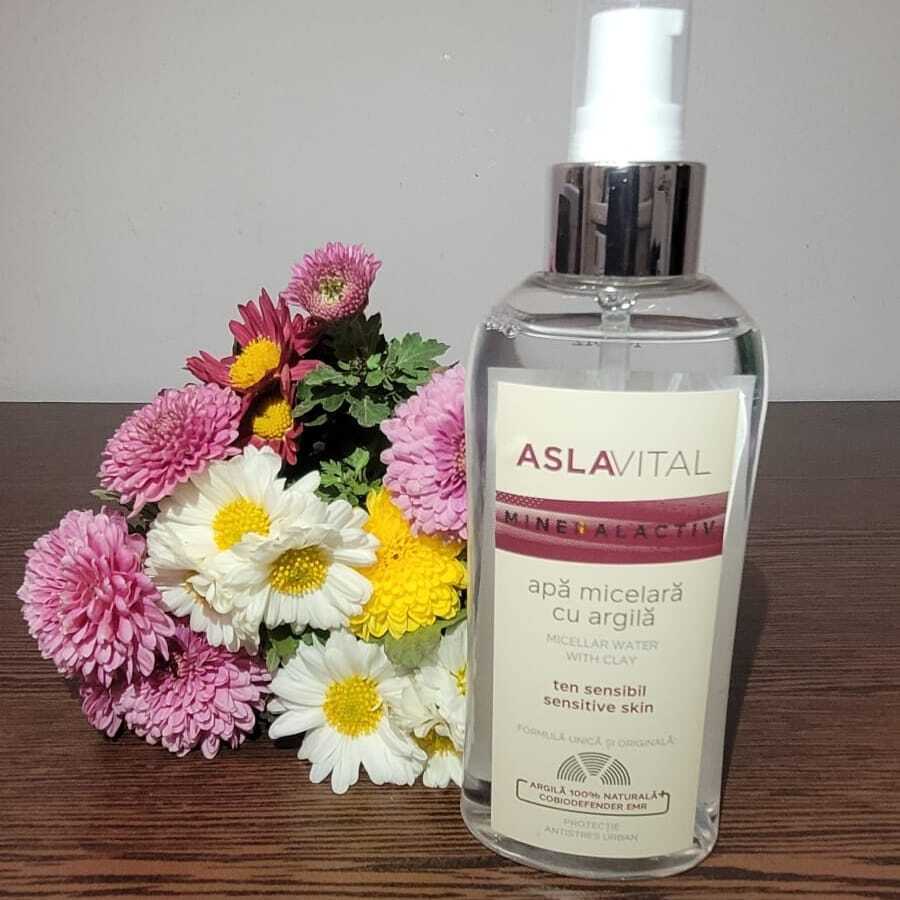Produse cu argilă naturală Aslavital Mineralactiv Lady in Black Apa micelară cu argilă