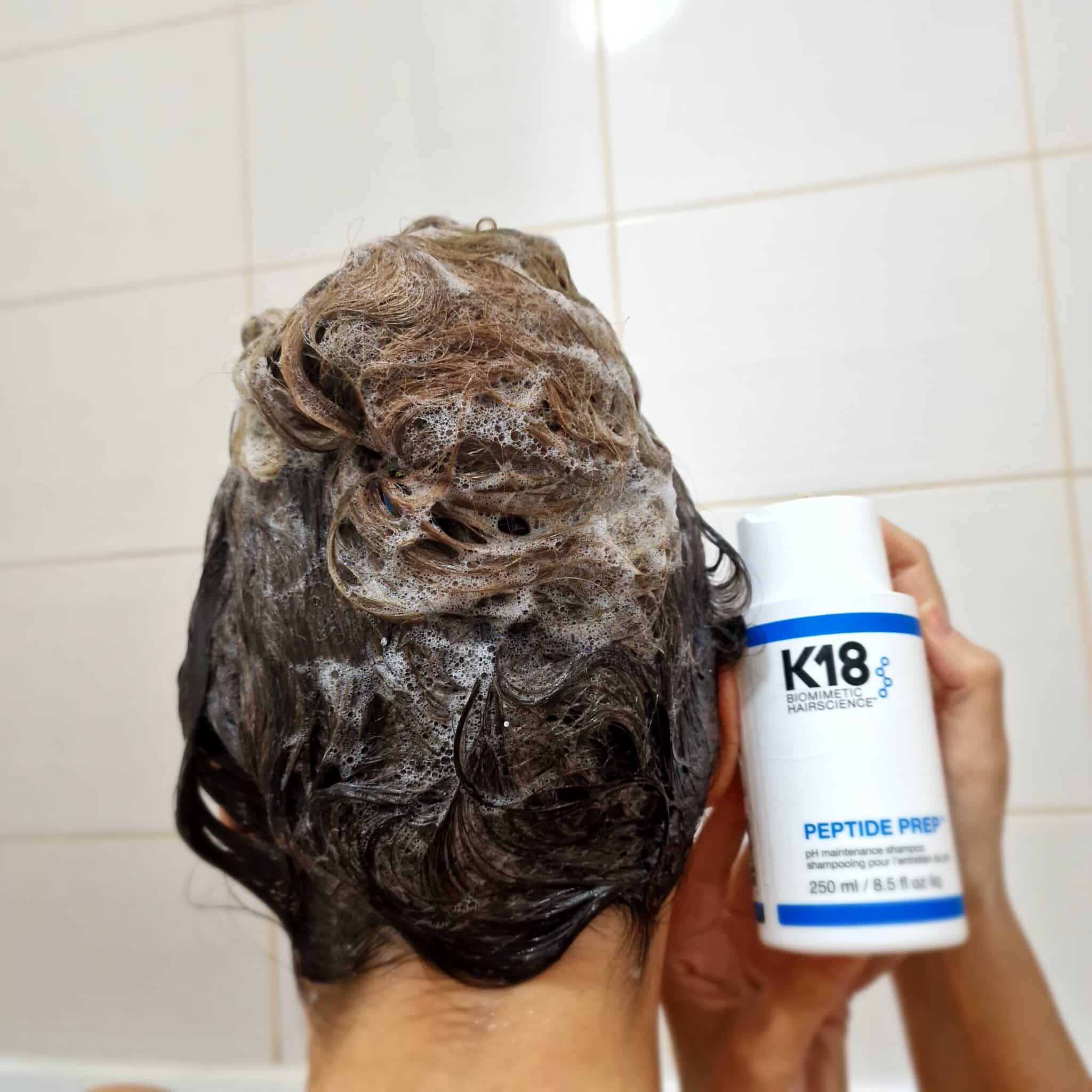 K18 știe secretele unui păr sănătos Lady in Black Sampon peptide scaled