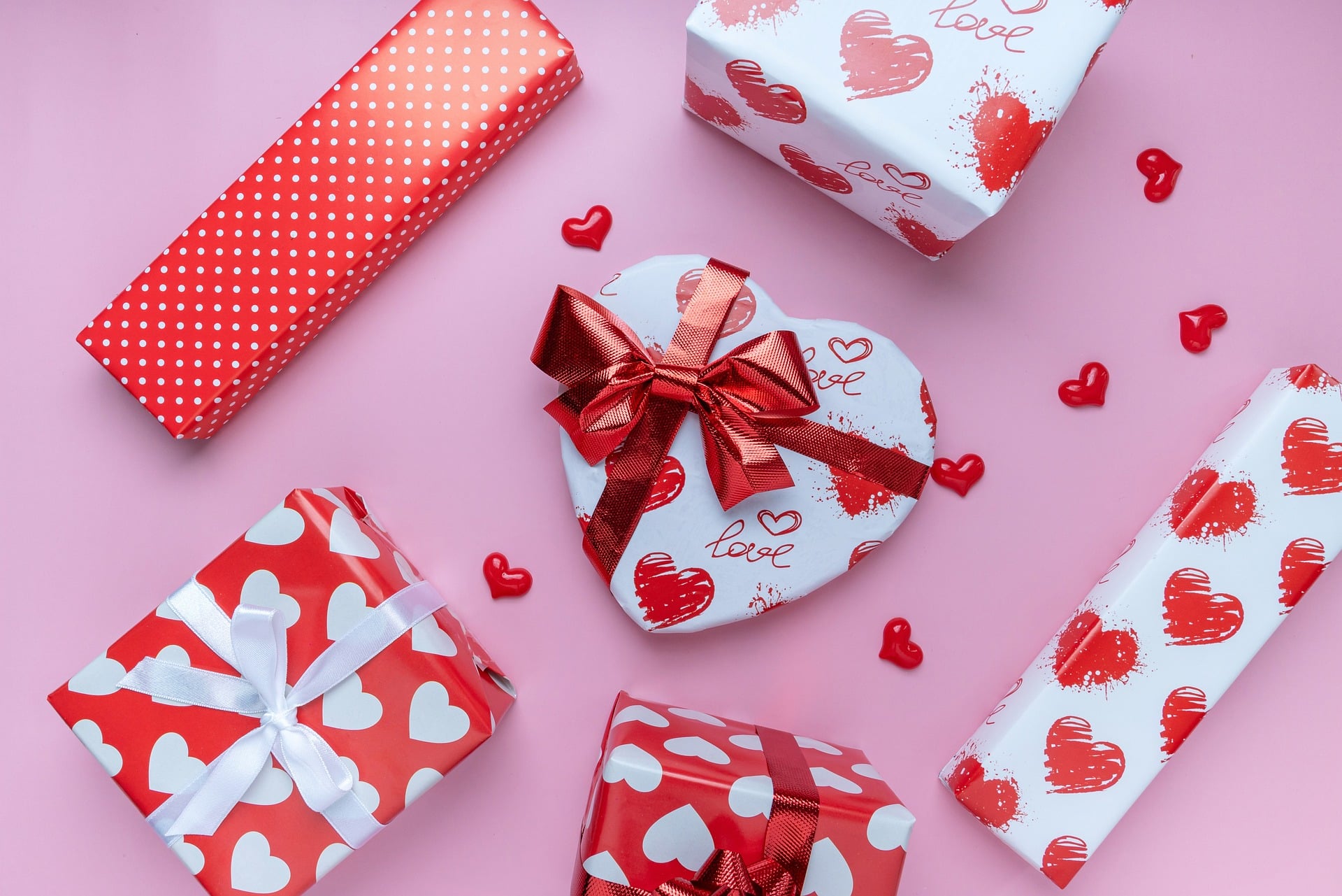 Valentine’s Day – alege cadoul perfect pentru persoana iubită