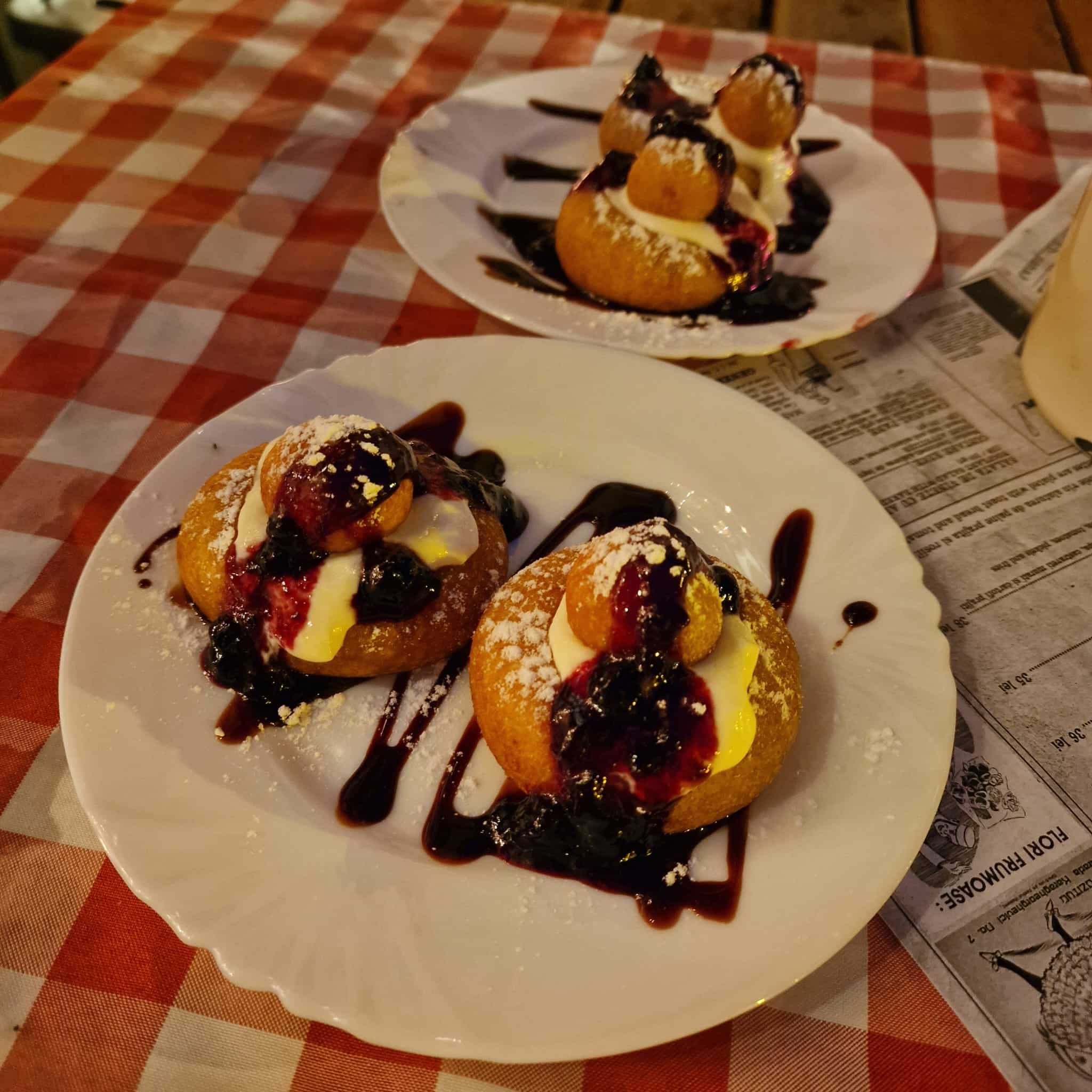 Călătorie la Sighișoara: locuri de vizitat și sfaturi utile Lady in Black Papanasi Pizzeria San Gennaro